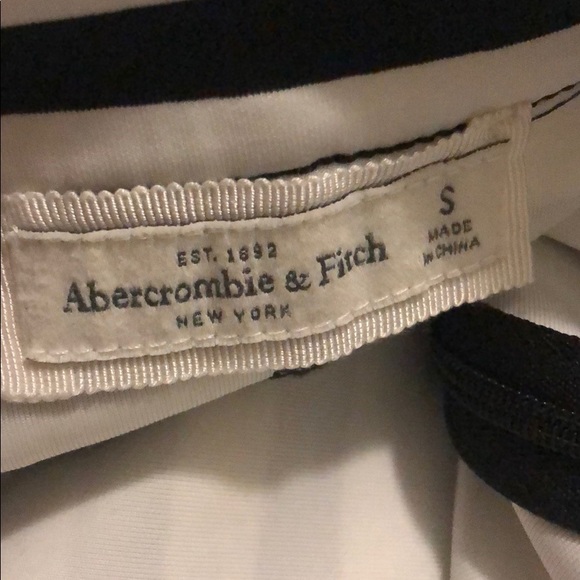 Abercrombie & Fitch Oversized Top - Picture 7 of 8